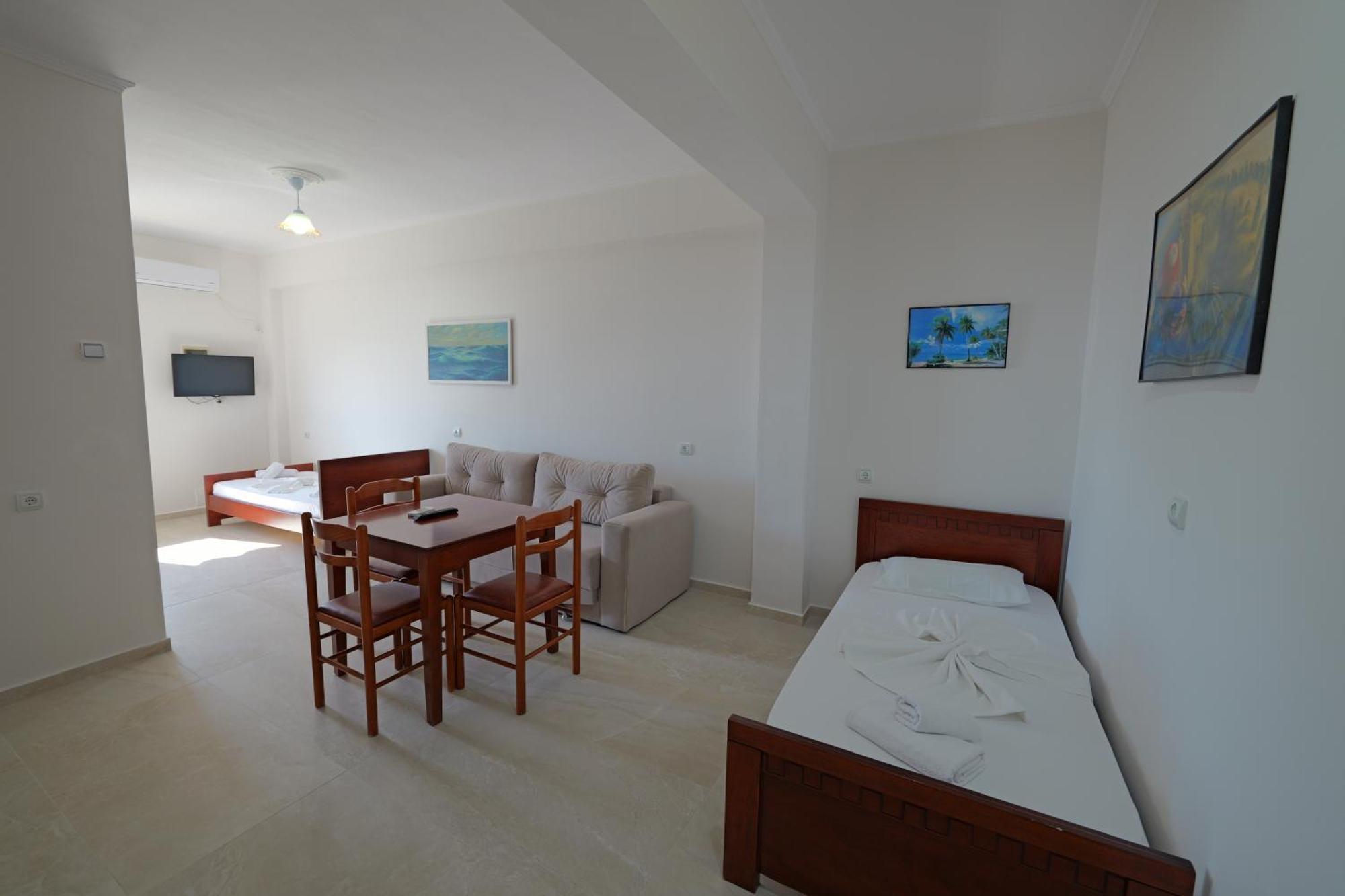 Homestay Arthur's 4apartments *