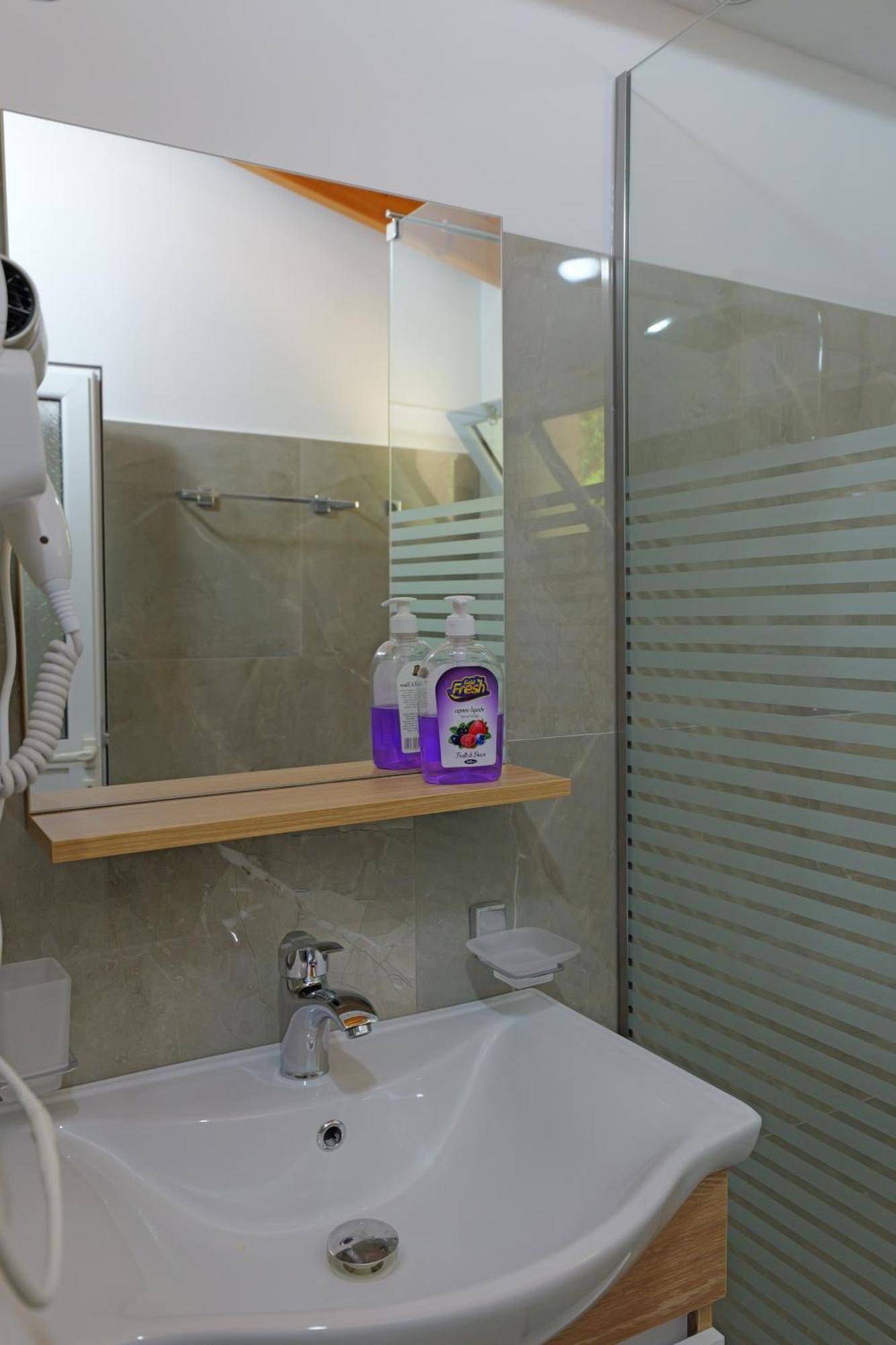 Arthur's 4apartments Homestay