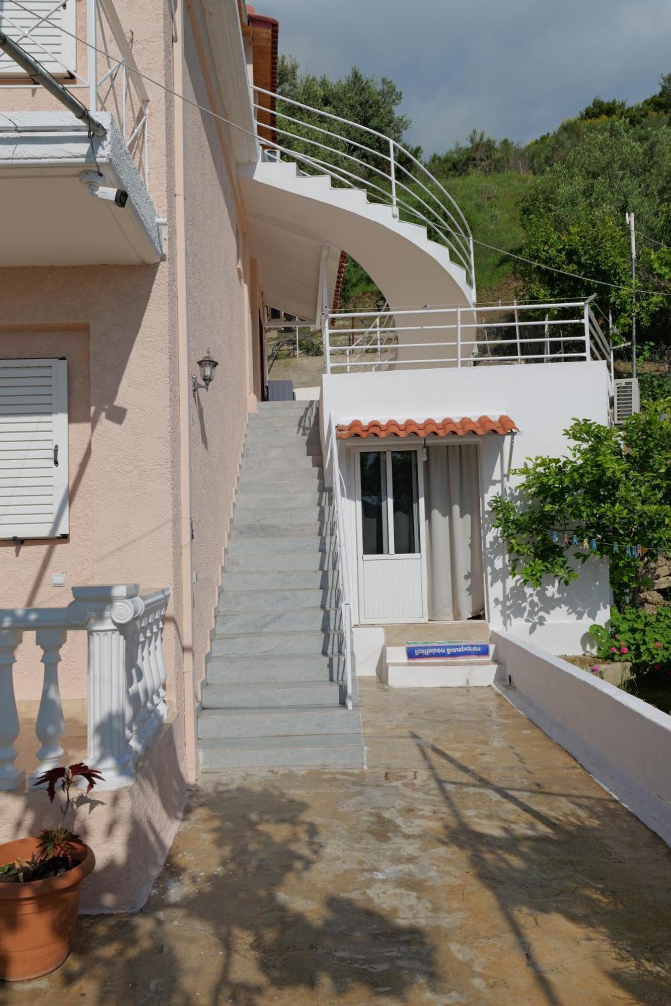 Homestay Arthur's 4apartments Borsh