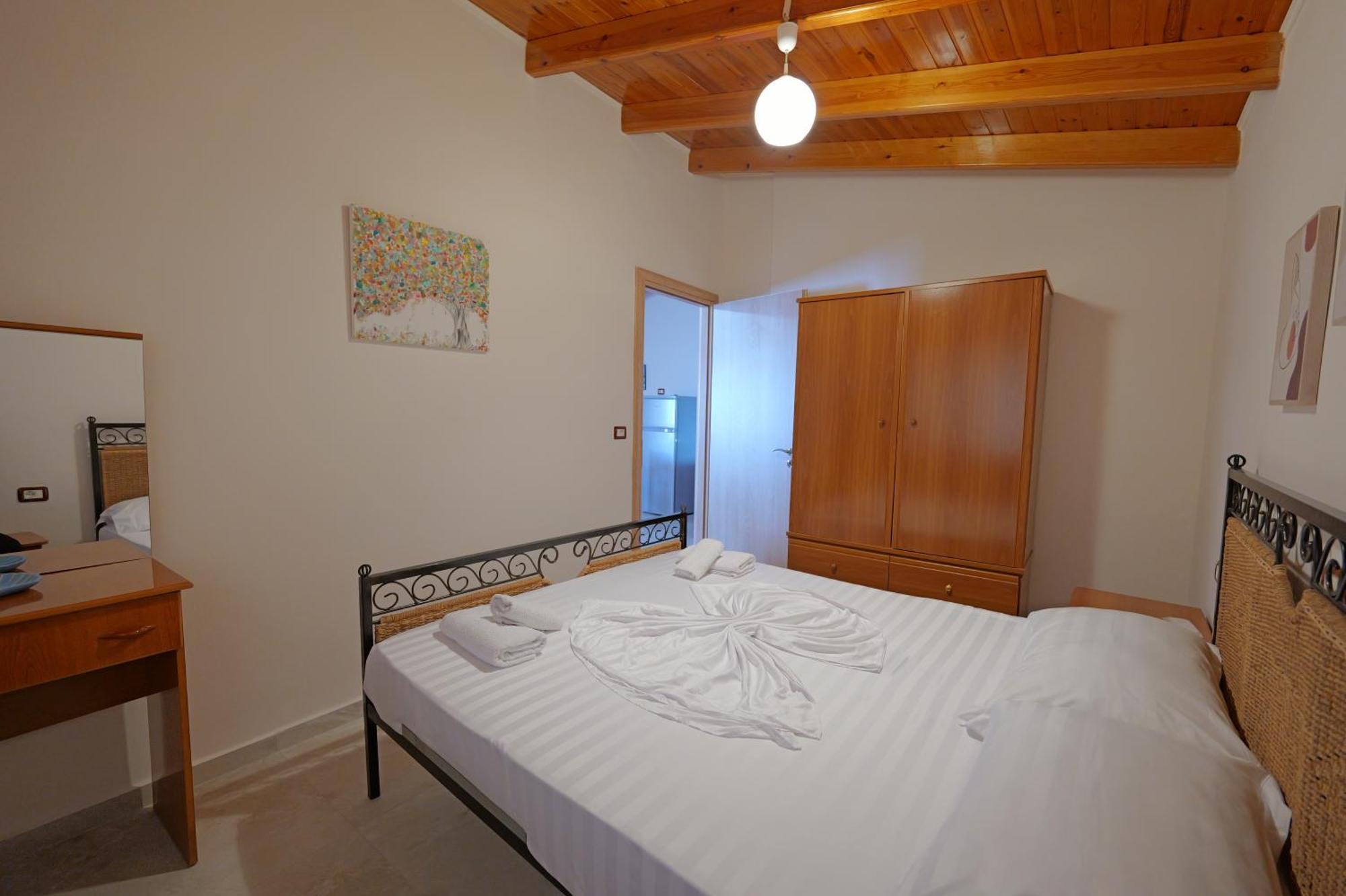 Arthur's 4apartments Homestay Borsh