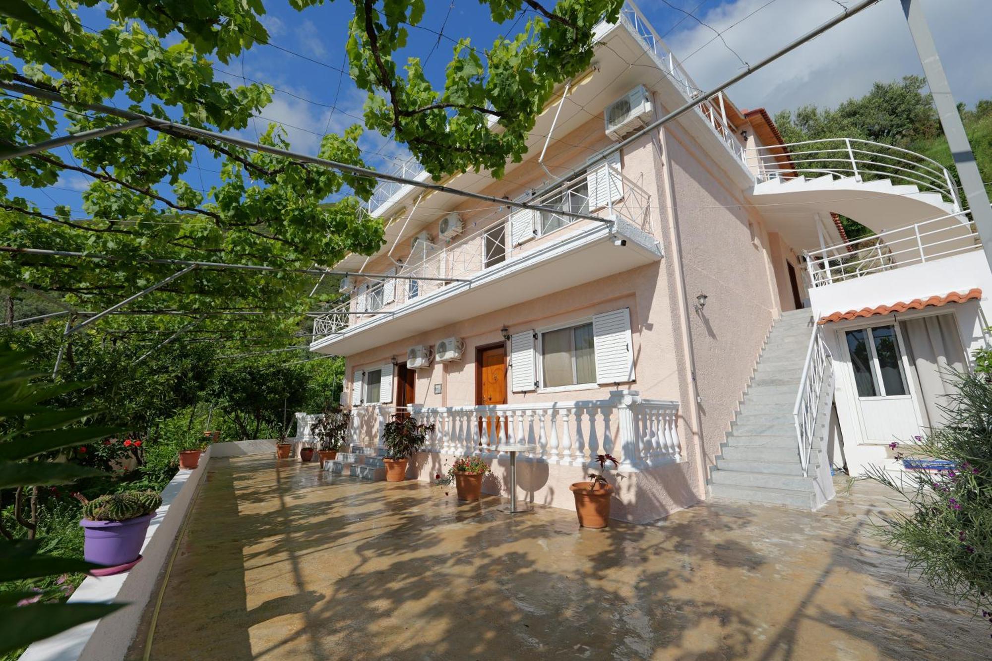Arthur's 4apartments *